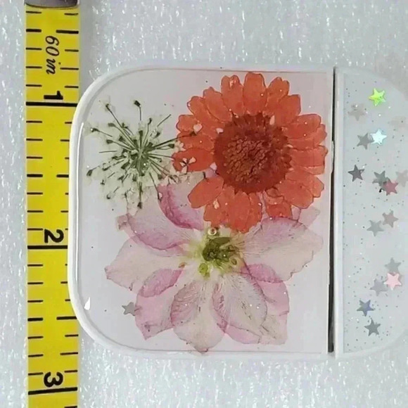 Real Flower AirPod Case 1 - Picture 6 of 6